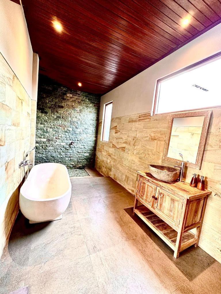 The Madawa Suites Ubud Eksteriør billede