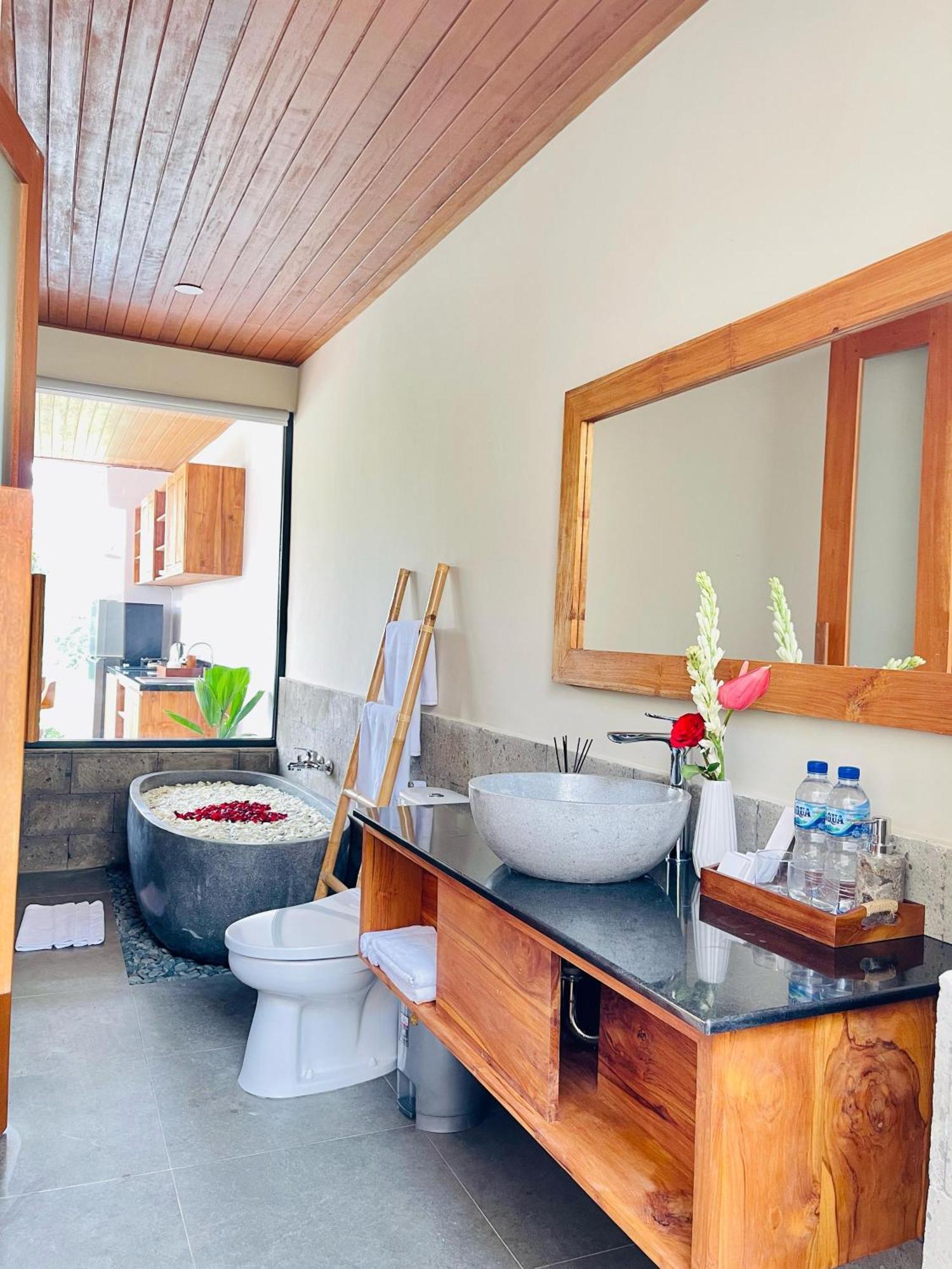 The Madawa Suites Ubud Eksteriør billede